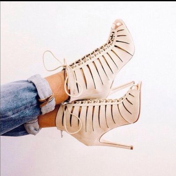 NWOT Steve Madden black suede Cyder lace-up heel - Picture 7 of 7